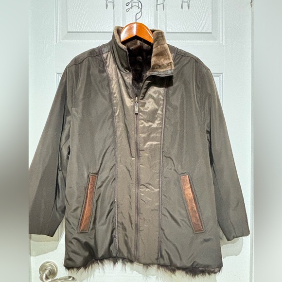 Rosleen 2 in 1 Jacket / Fur Genuine Leather / Acrylic lining/ Size Medium - Picture 10 of 15